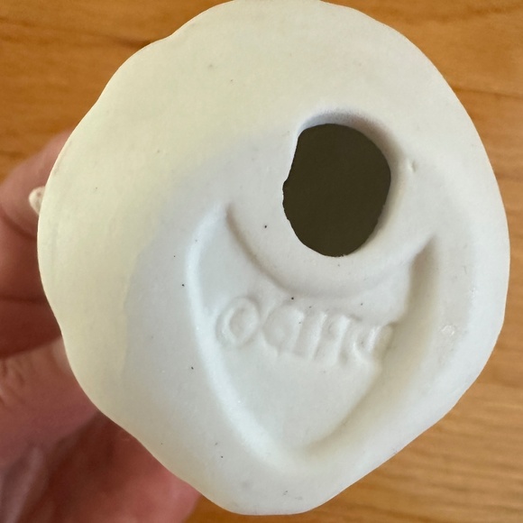 Vintage Giftco Kissing Angels White Bisque Porcelain Figurines in Box - Picture 7 of 16